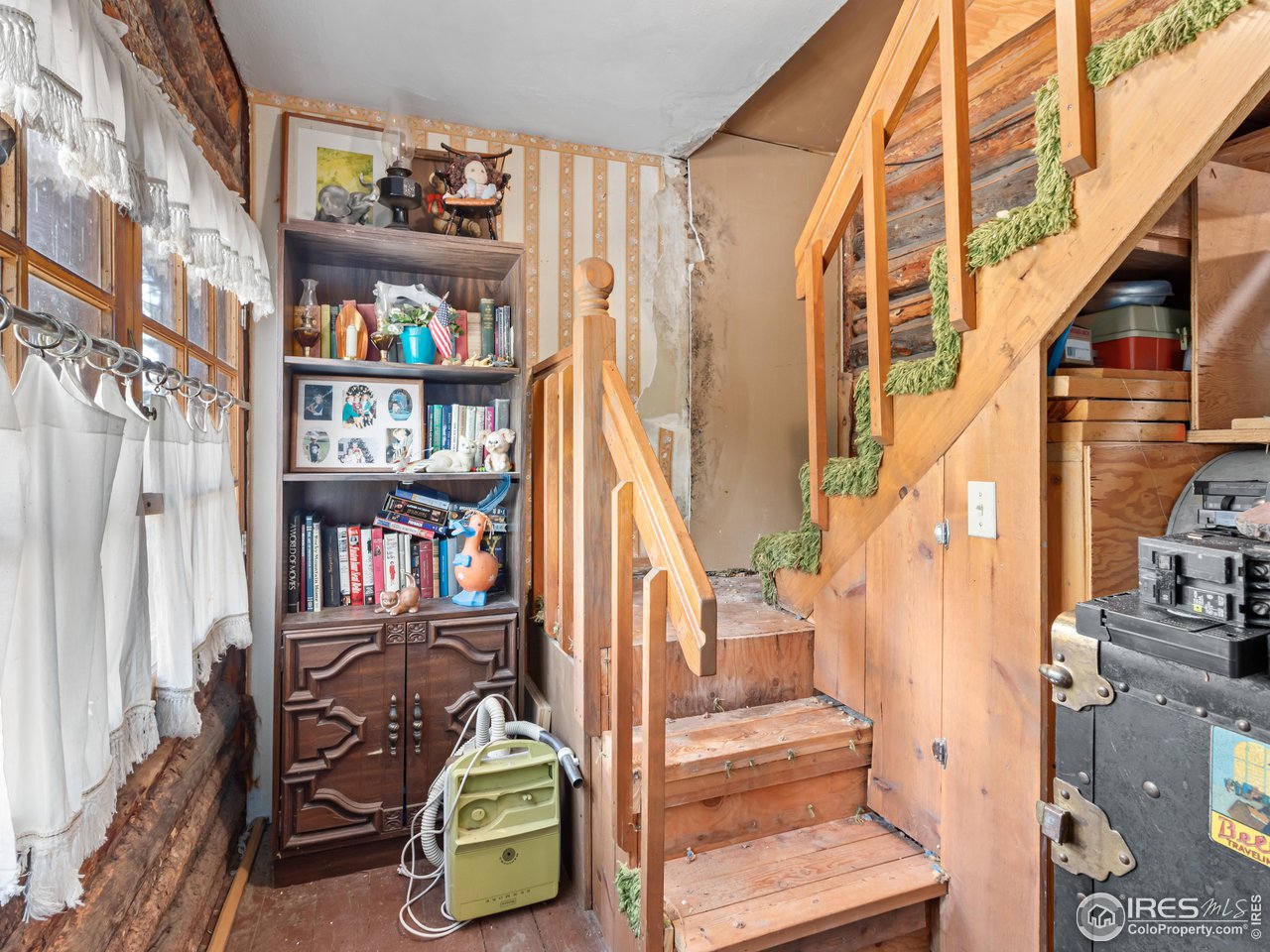 11650 Peak to Peak Highway