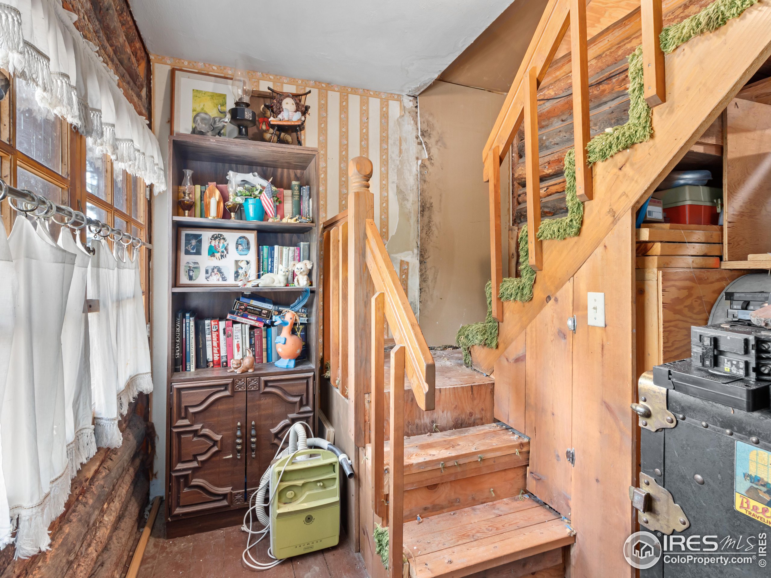 11650 Peak to Peak Highway