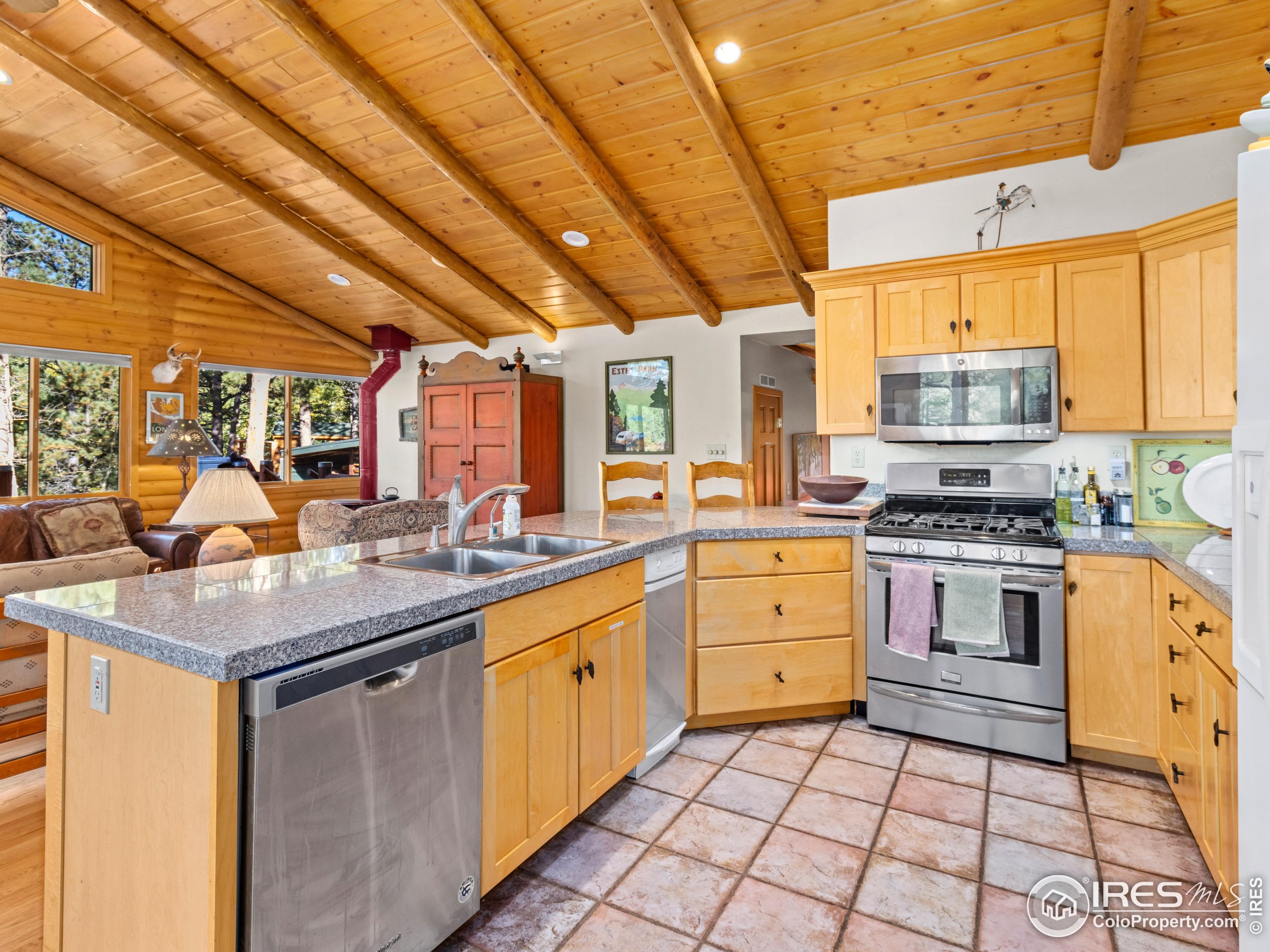 747 Coyote Hill Rd