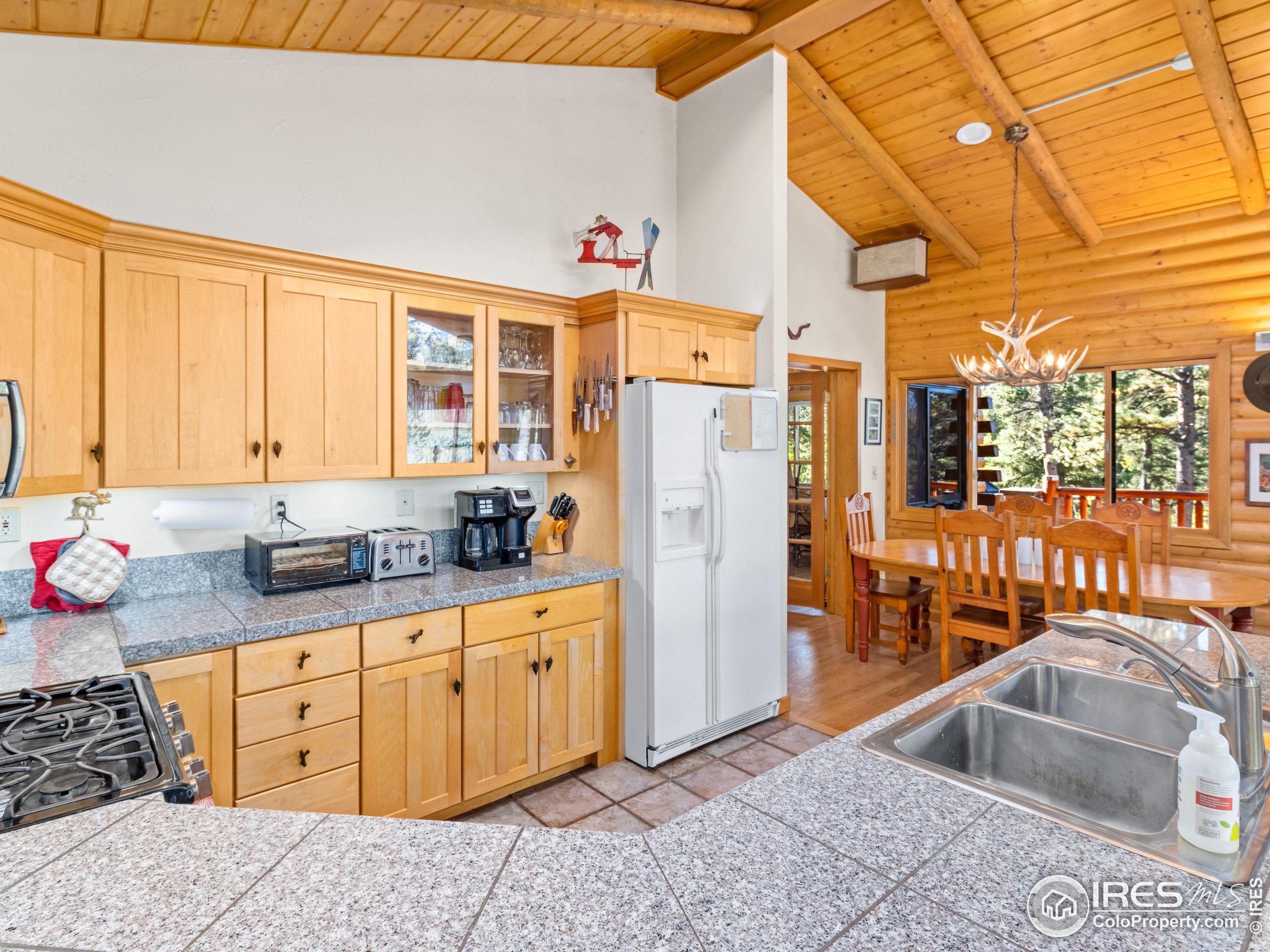 747 Coyote Hill Rd