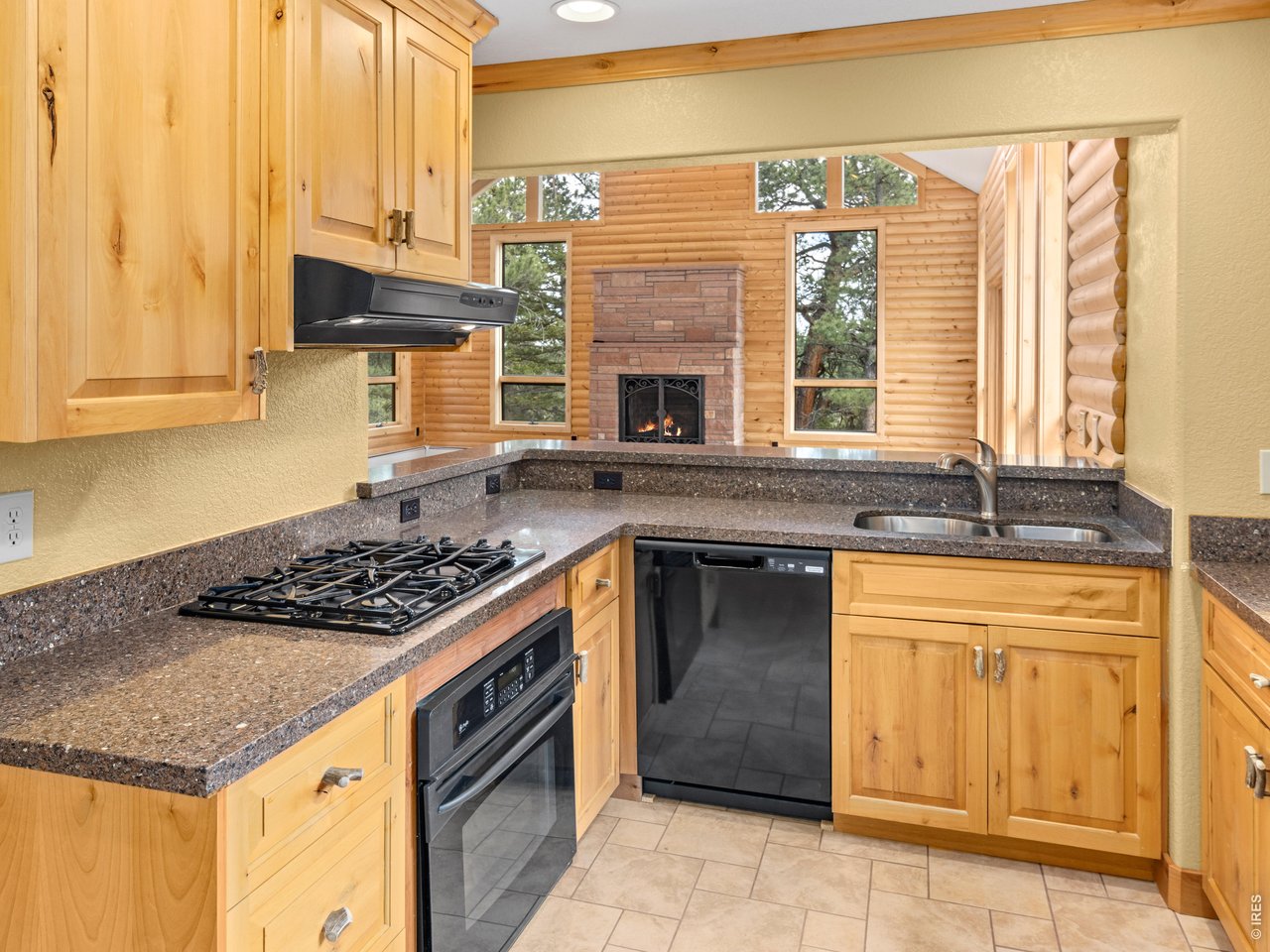 195 Rockledge Cir