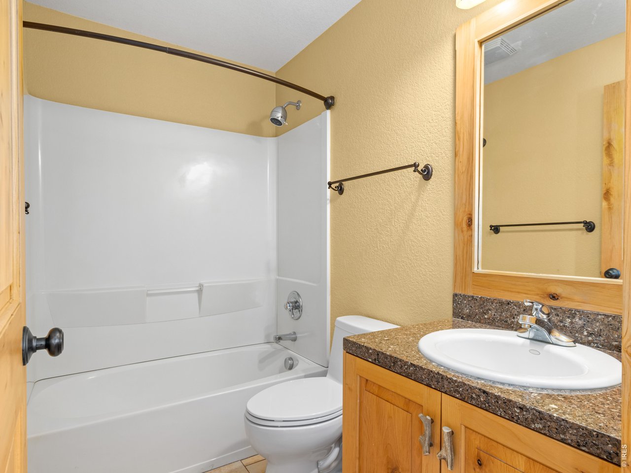 195 Rockledge Cir