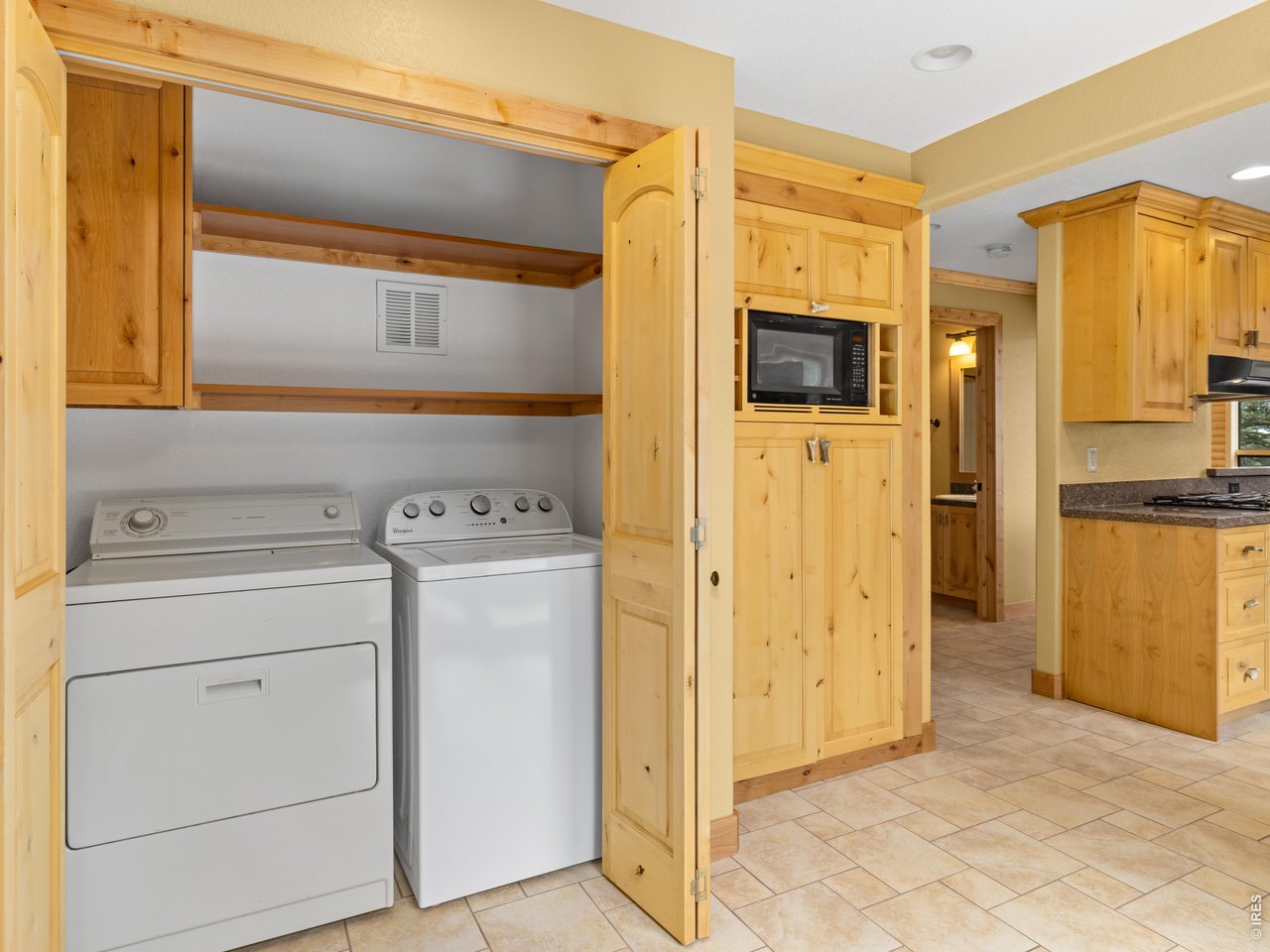 195 Rockledge Cir