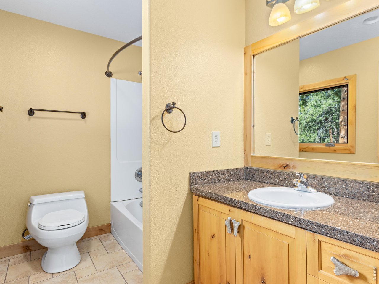 195 Rockledge Cir