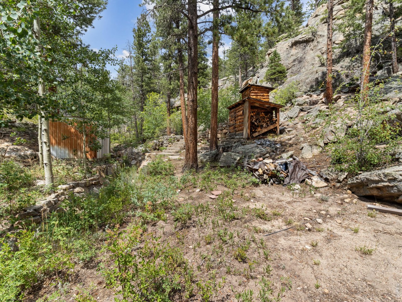 2426 Riverside Dr