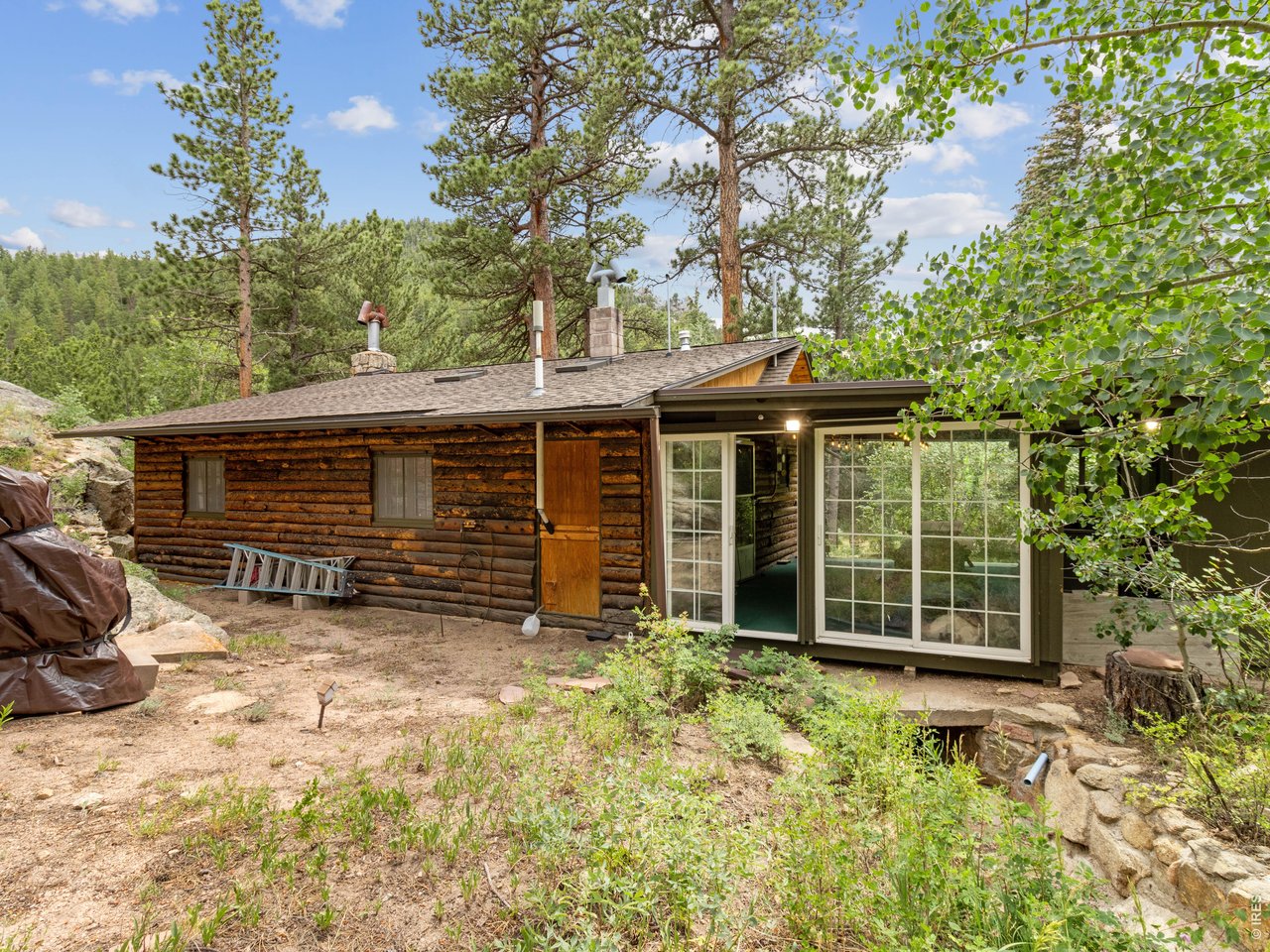 2426 Riverside Dr