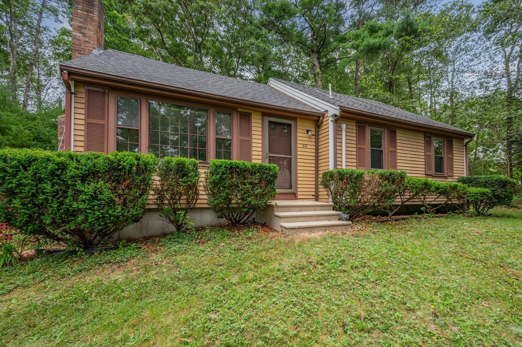 44 Pickerel Way