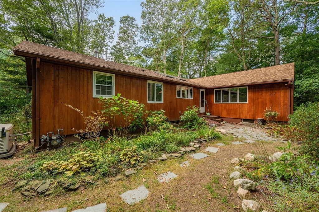44 Round Pond Dr