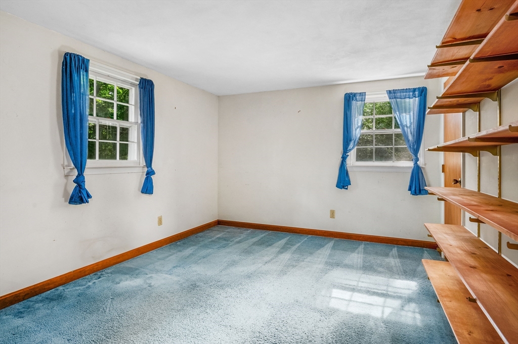 44 Round Pond Dr