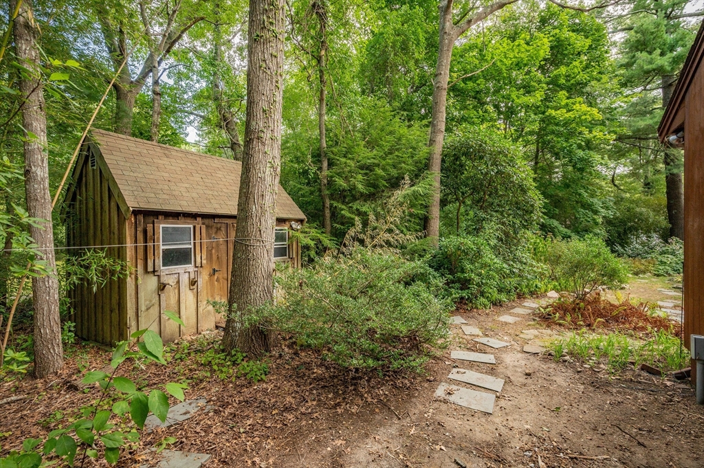 44 Round Pond Dr