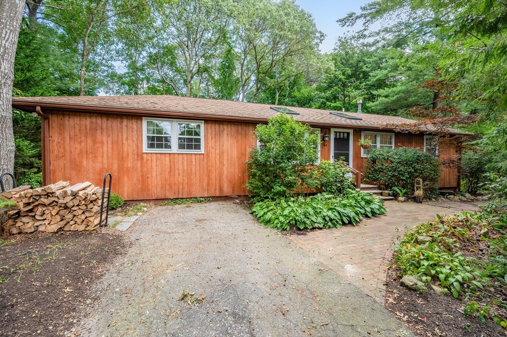 44 Round Pond Dr