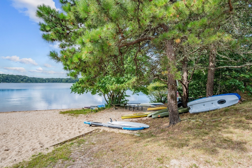 44 Round Pond Dr