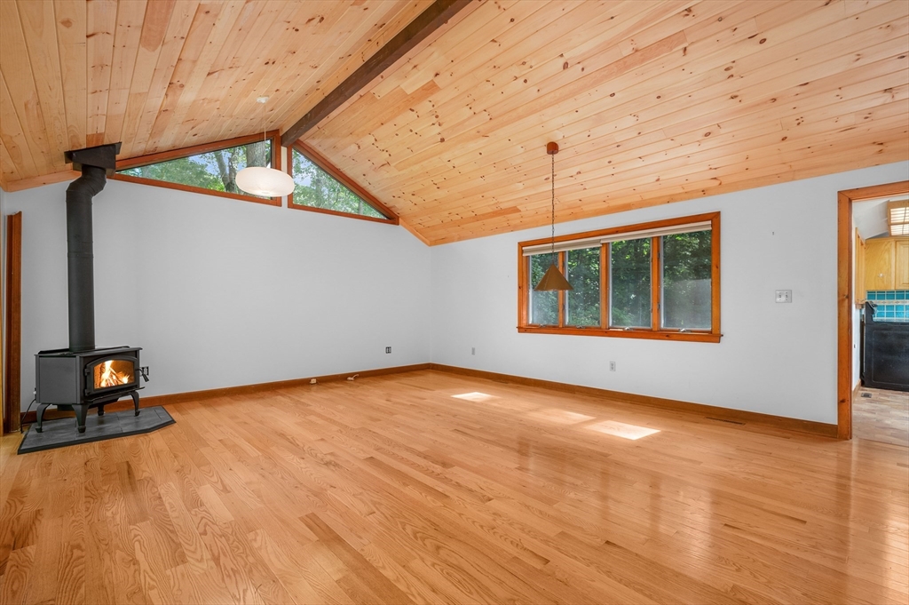 44 Round Pond Dr