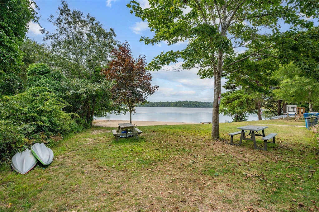 44 Round Pond Dr