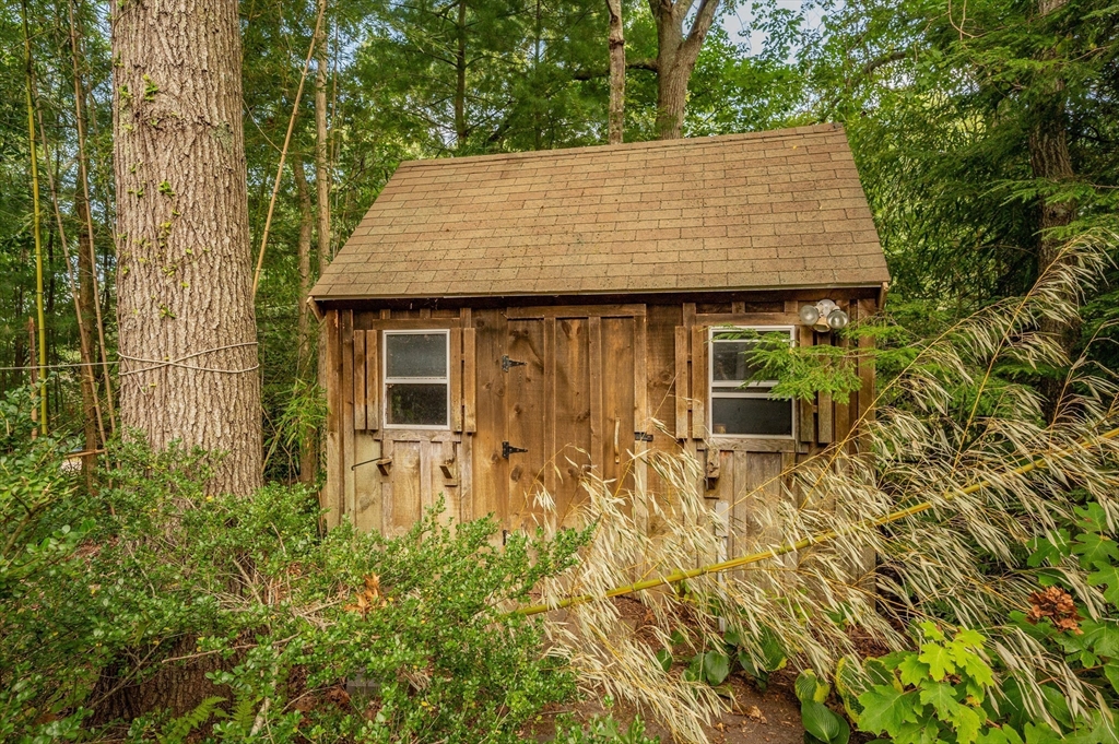 44 Round Pond Dr