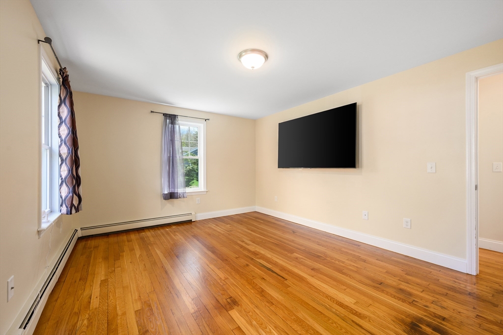 2 W Crossfield Rd