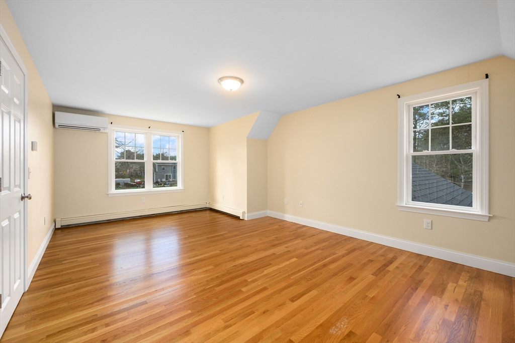 2 W Crossfield Rd