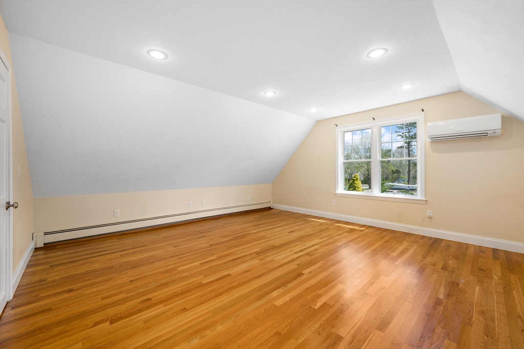 2 W Crossfield Rd