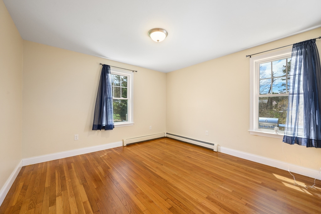 2 W Crossfield Rd