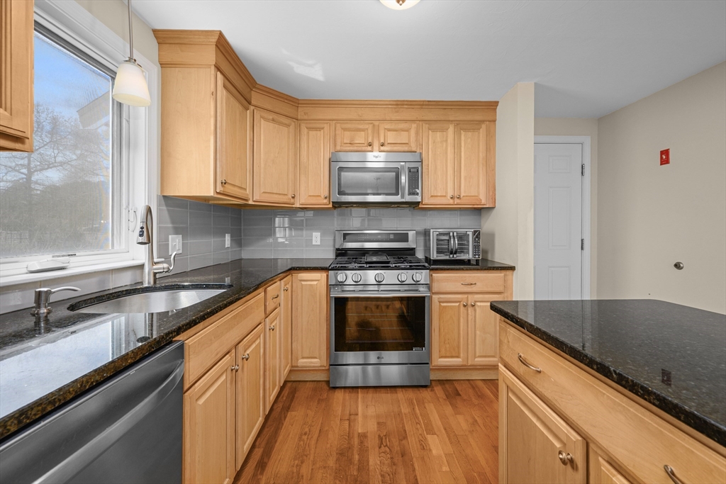 2 W Crossfield Rd