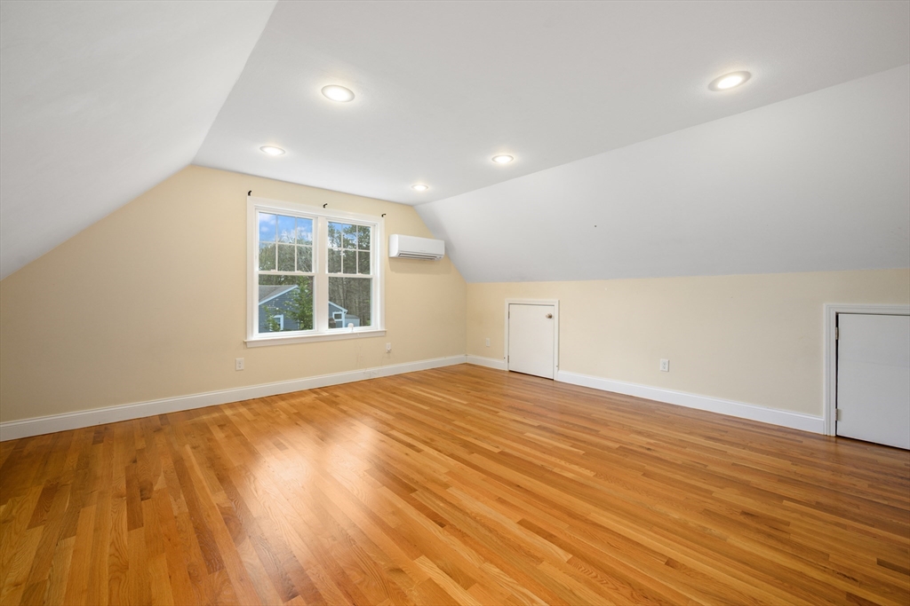 2 W Crossfield Rd