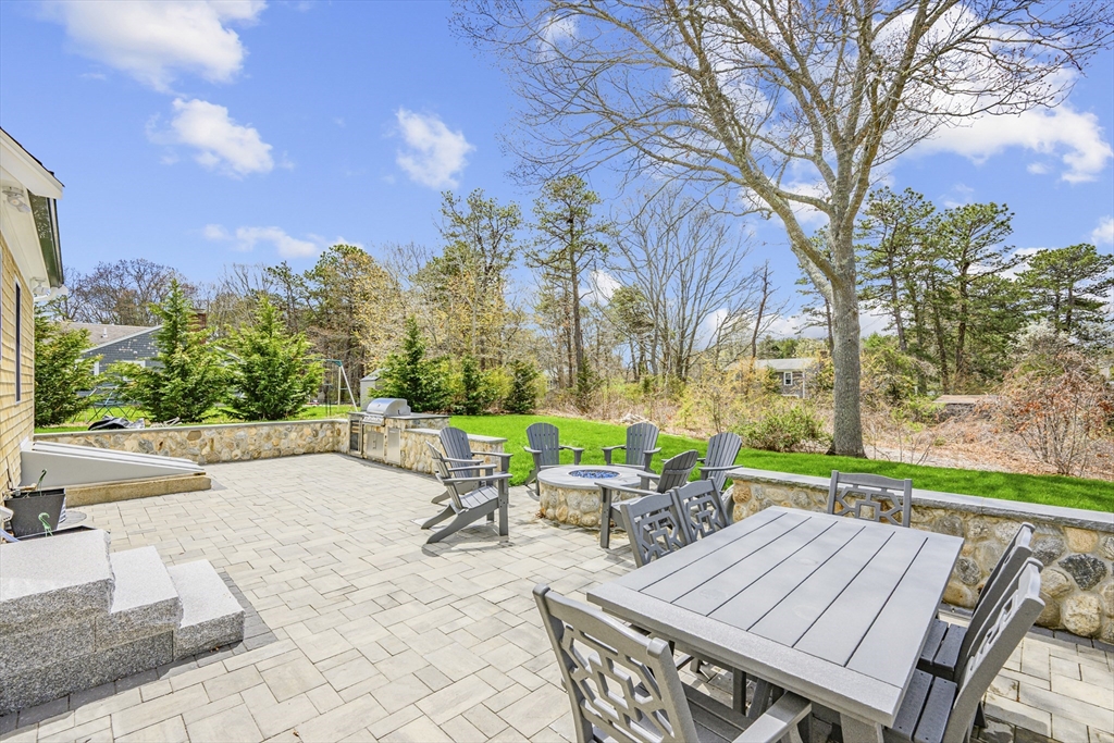 2 W Crossfield Rd