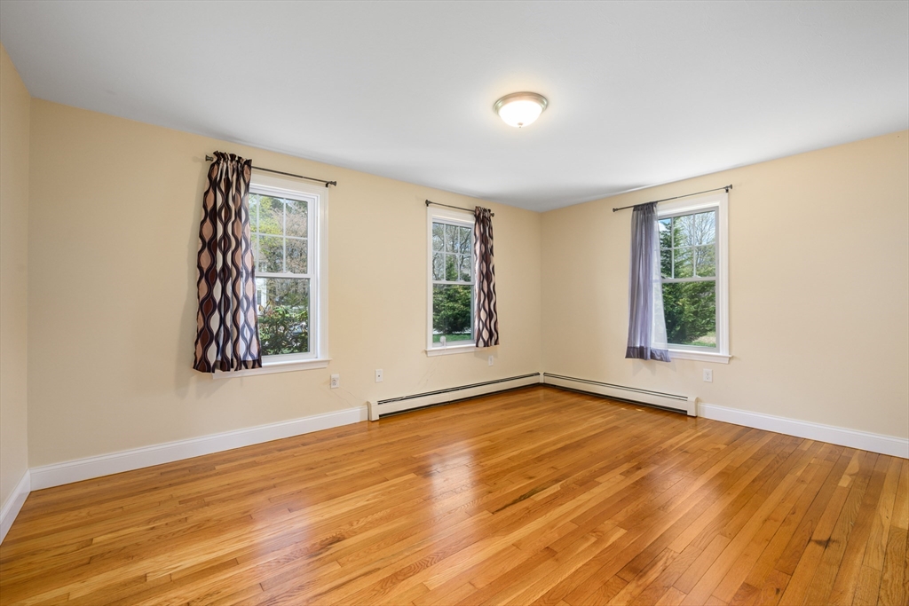 2 W Crossfield Rd