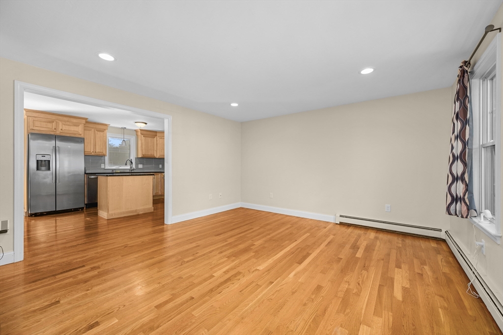 2 W Crossfield Rd
