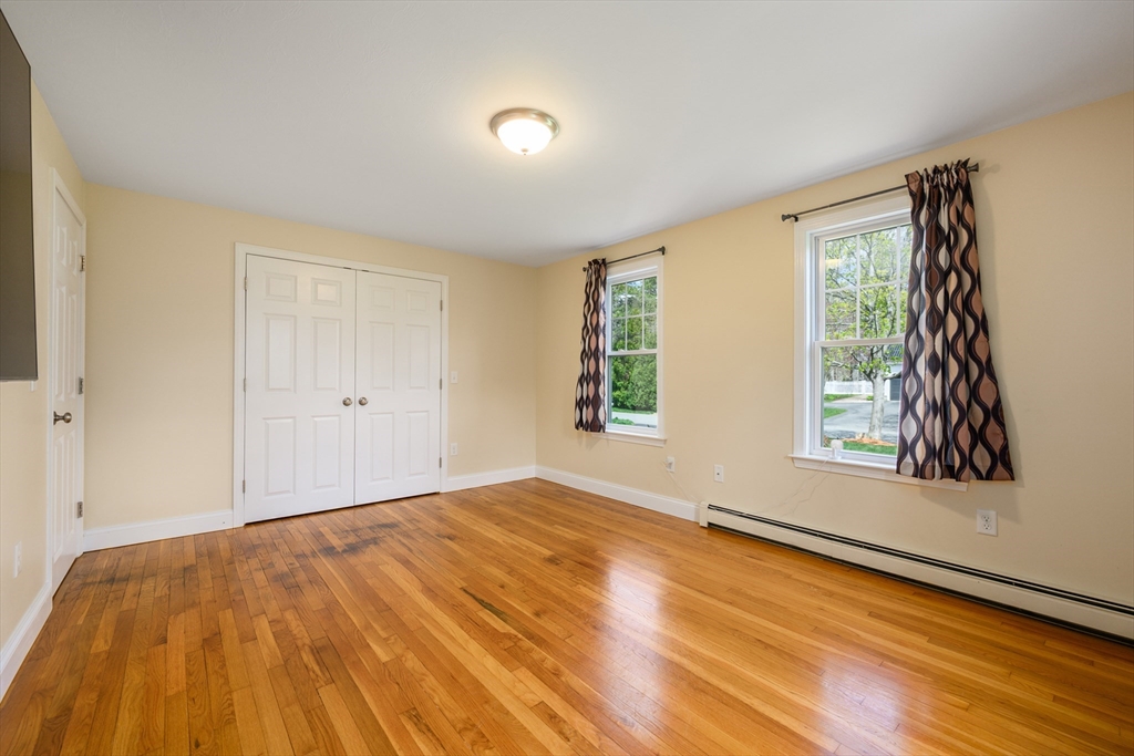 2 W Crossfield Rd