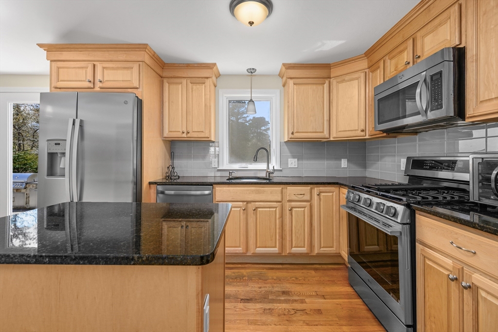 2 W Crossfield Rd