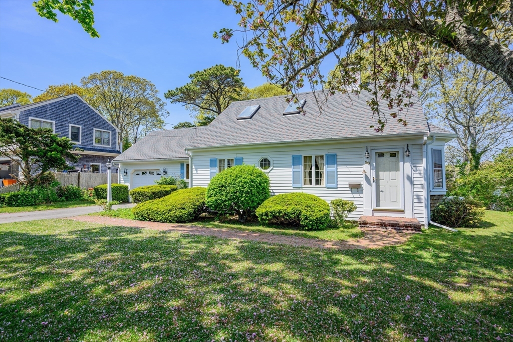 56 English St