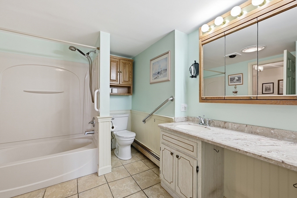 56 English St