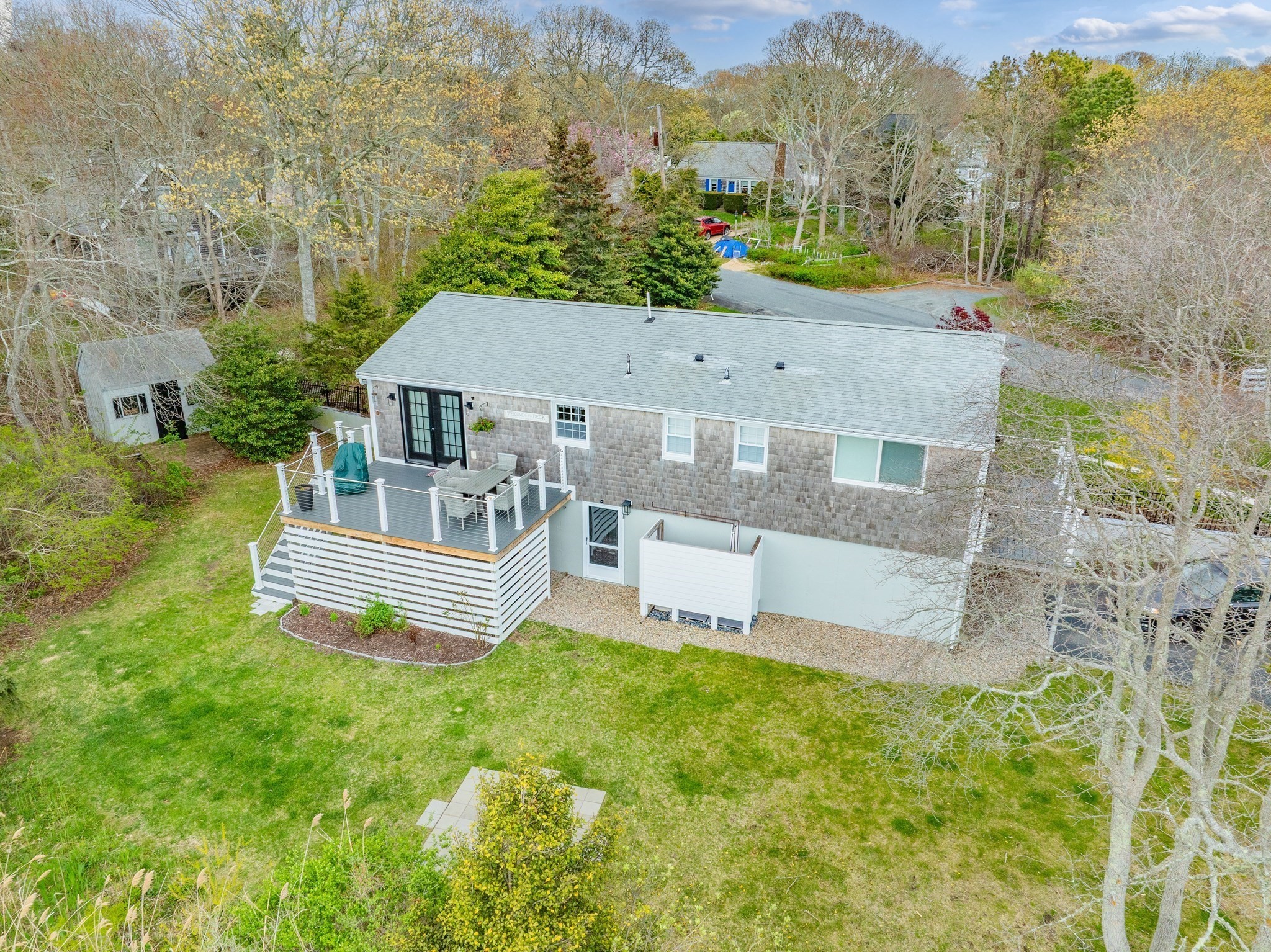 75 Meadowbrook Rd