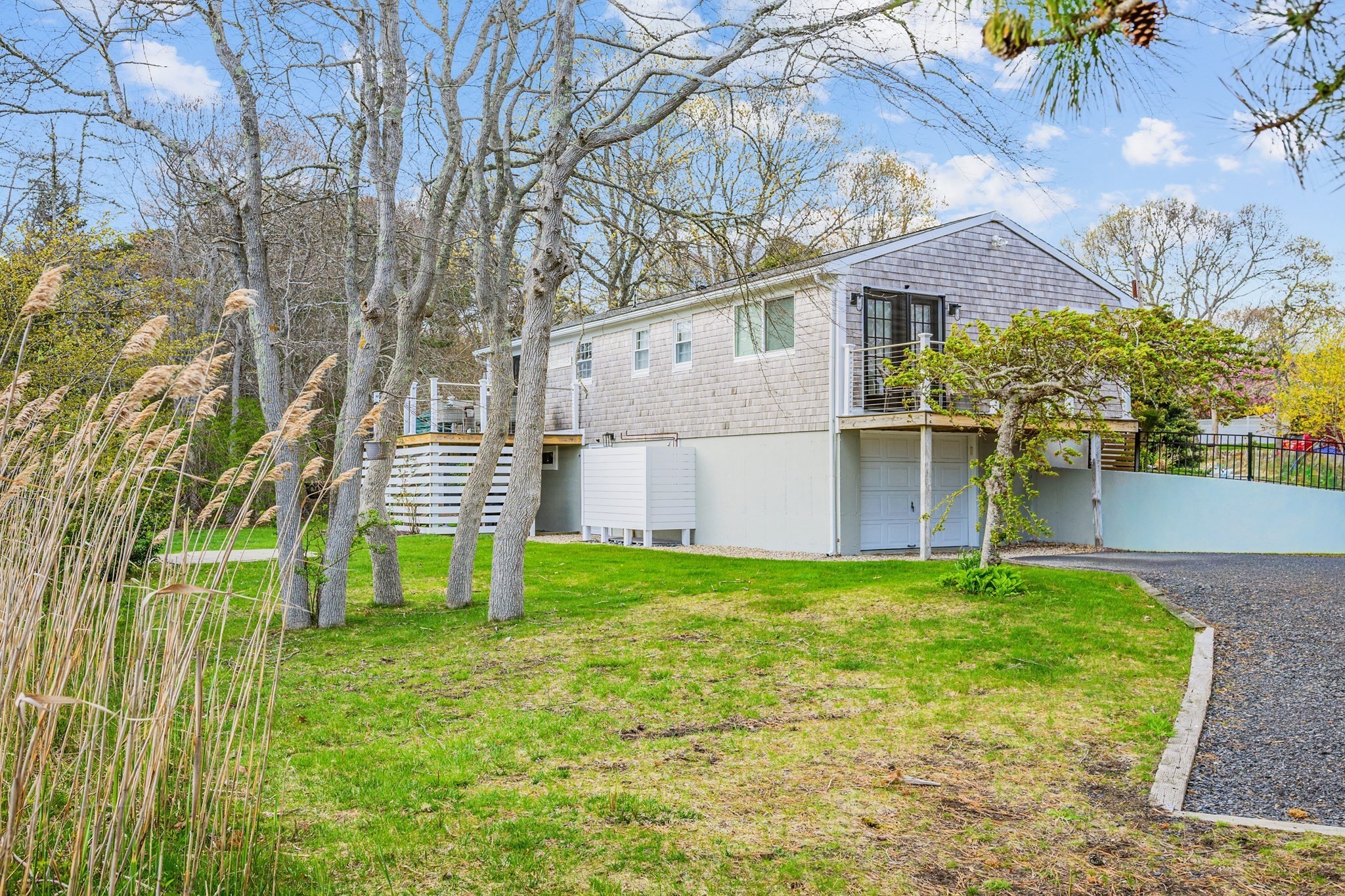 75 Meadowbrook Rd