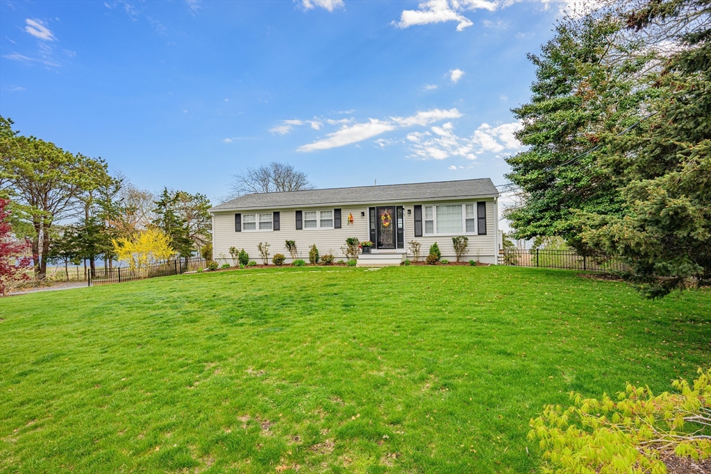 75 Meadowbrook Rd