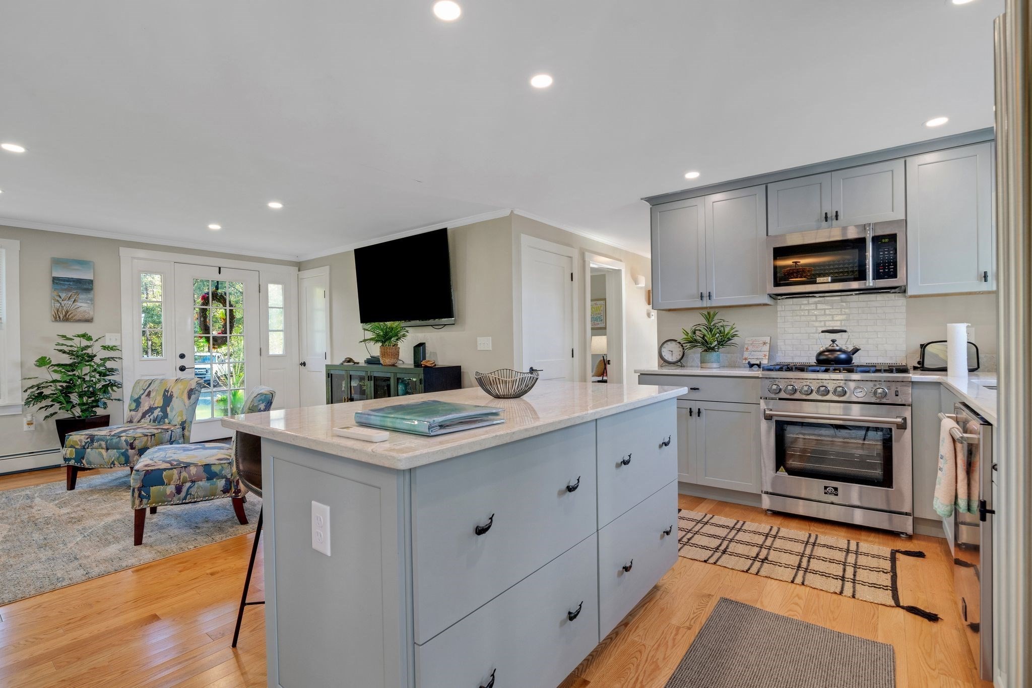 75 Meadowbrook Rd