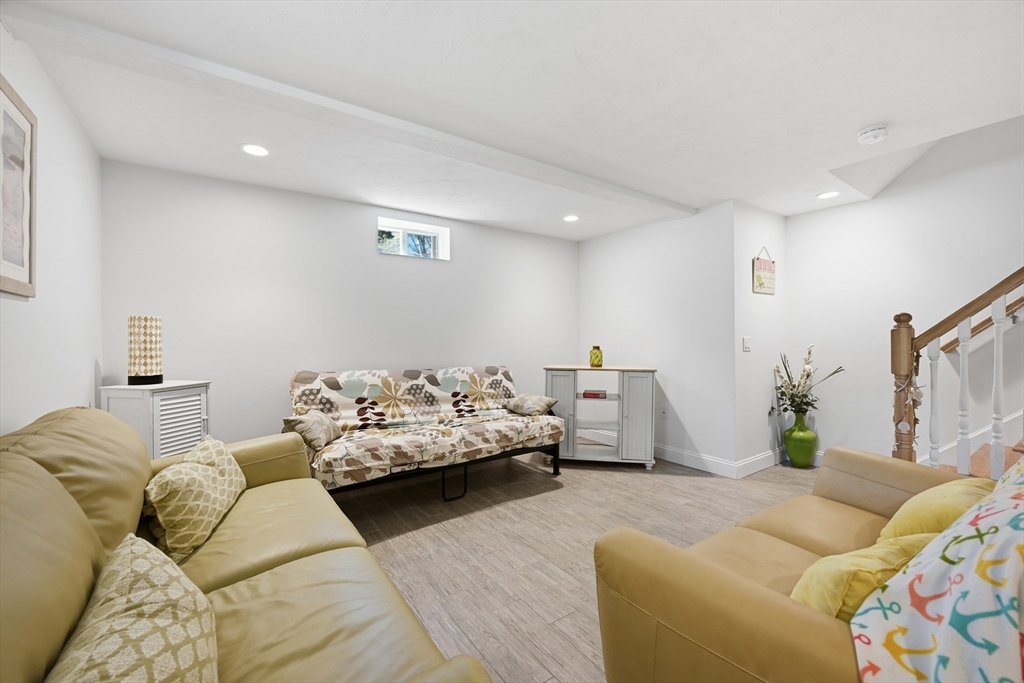 29 Cape Cod Ave