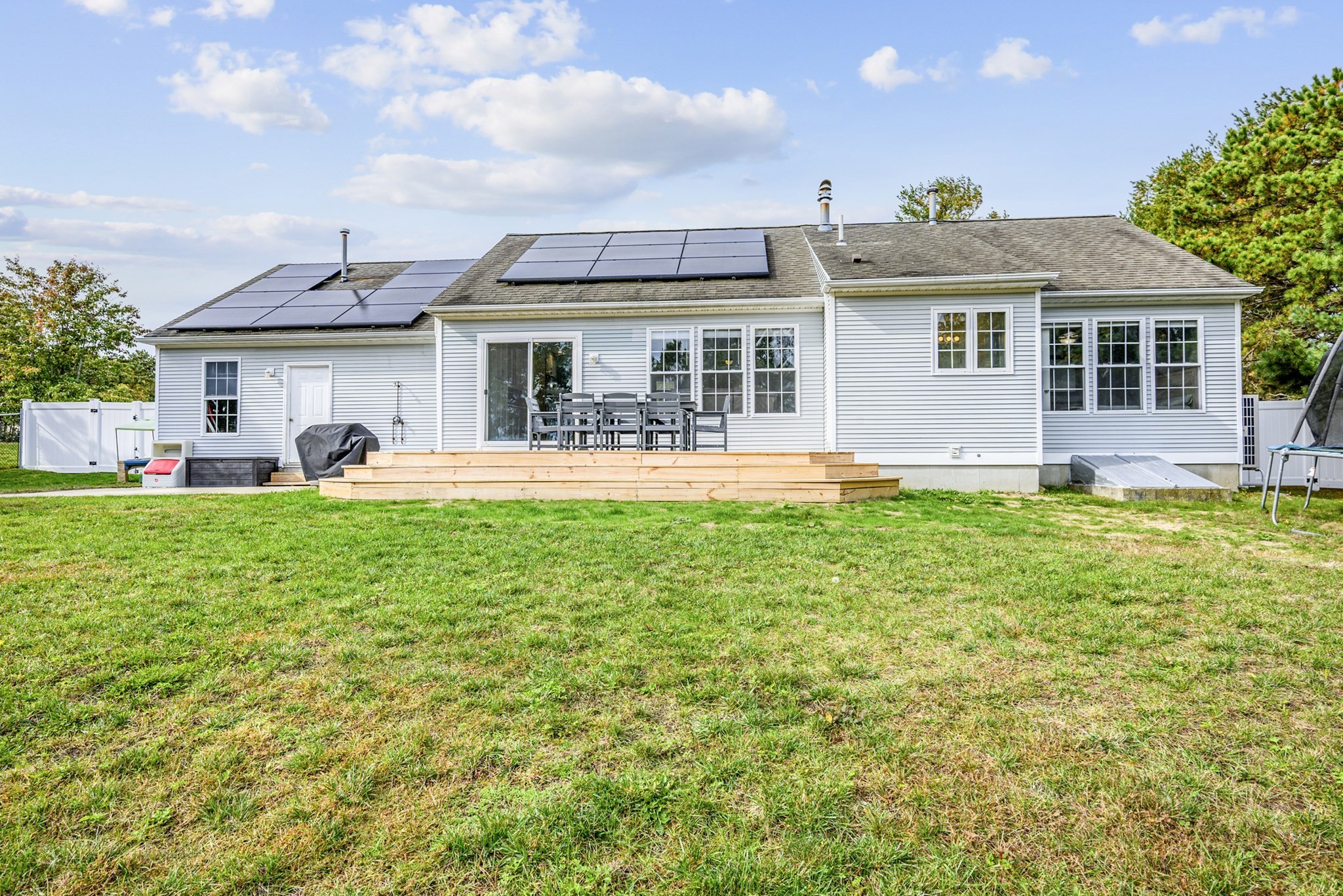 83 Dickson Dr