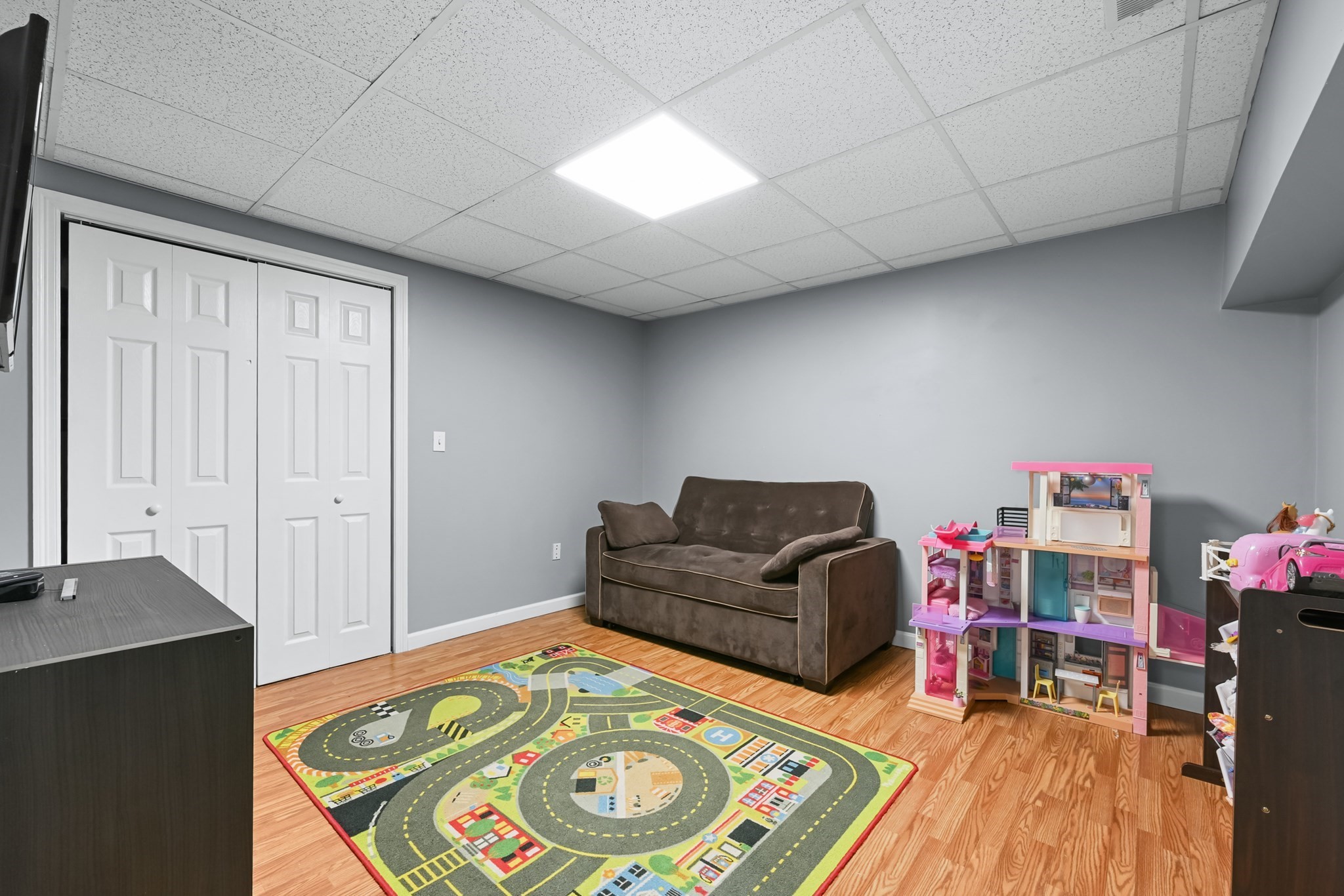 83 Dickson Dr