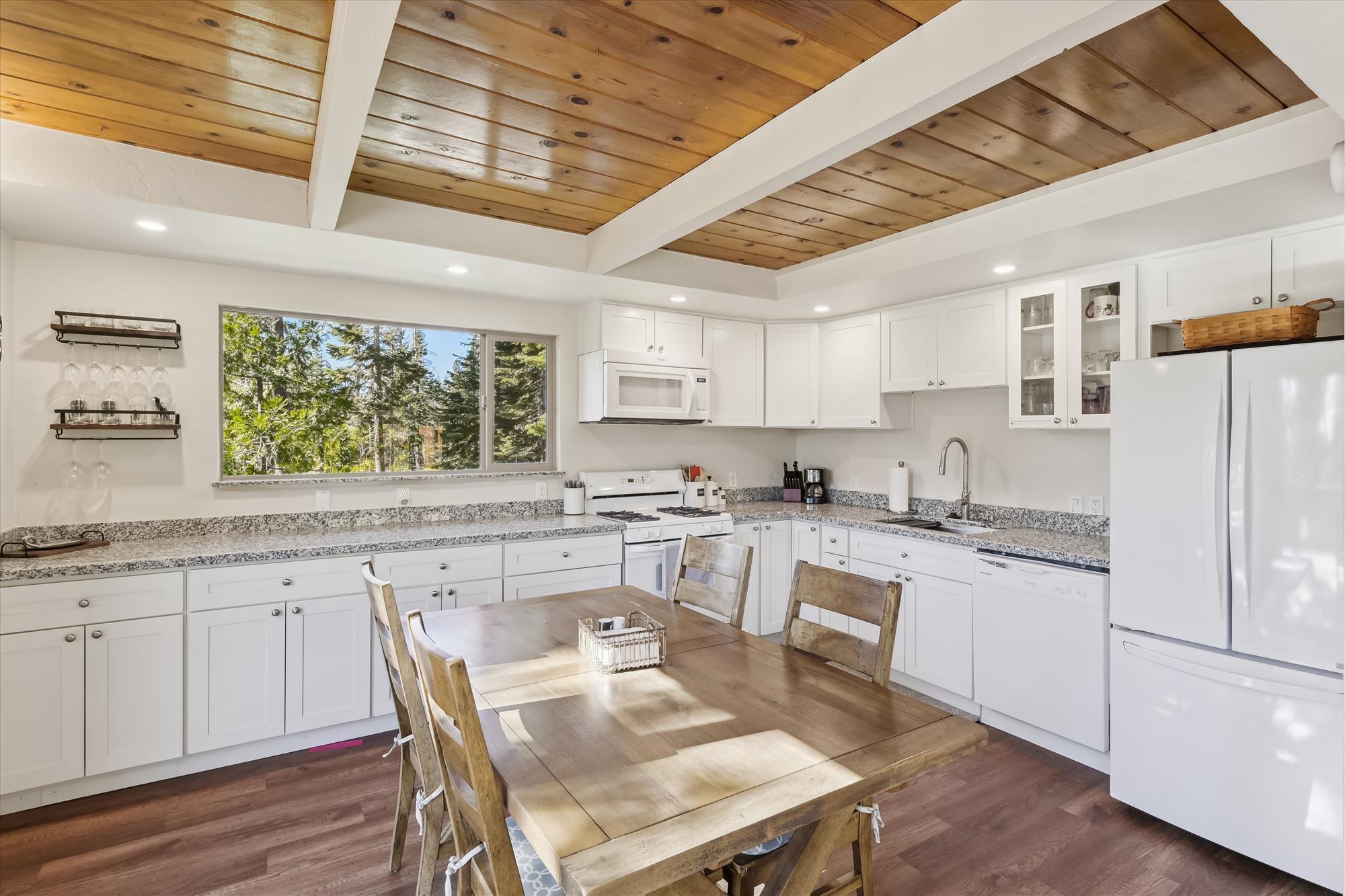 369 Fawn Lane