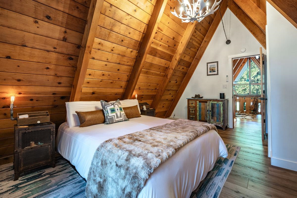 10832 Snowflower Court