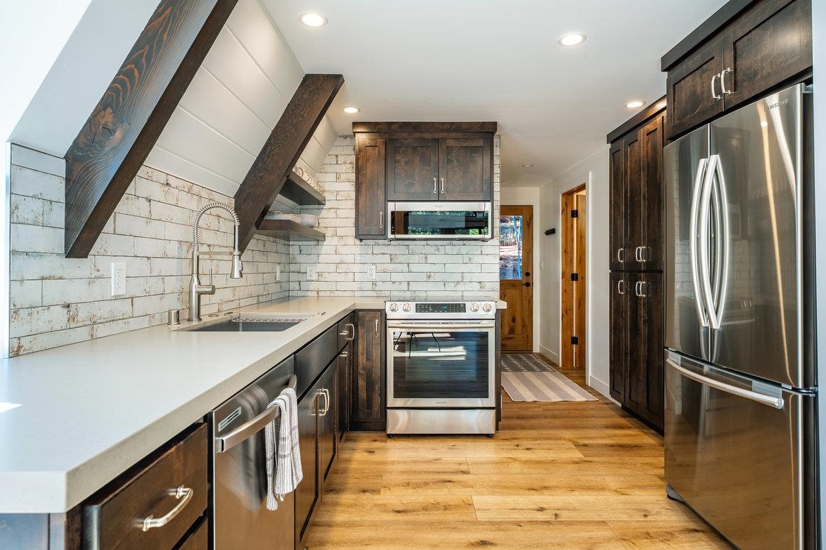 10832 Snowflower Court