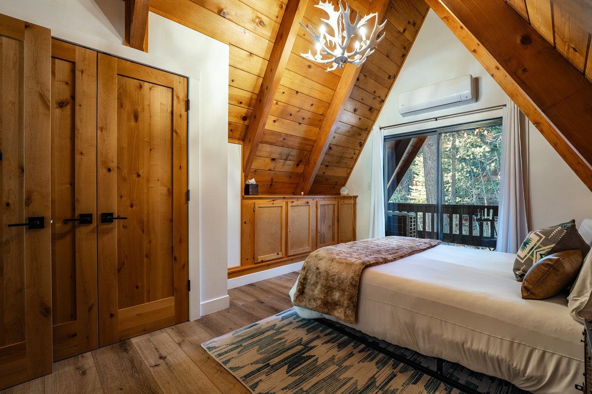 10832 Snowflower Court