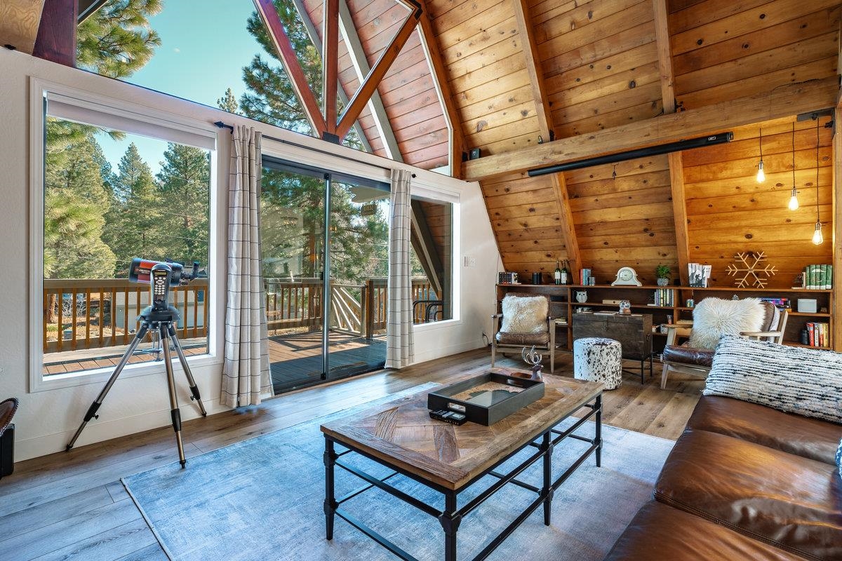 10832 Snowflower Court