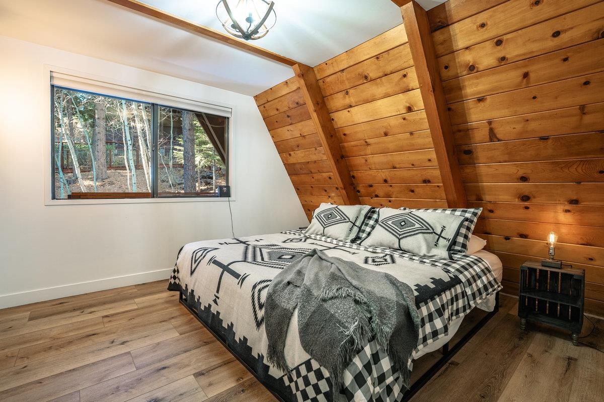 10832 Snowflower Court