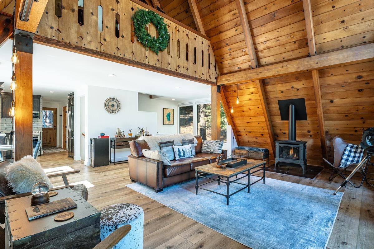 10832 Snowflower Court