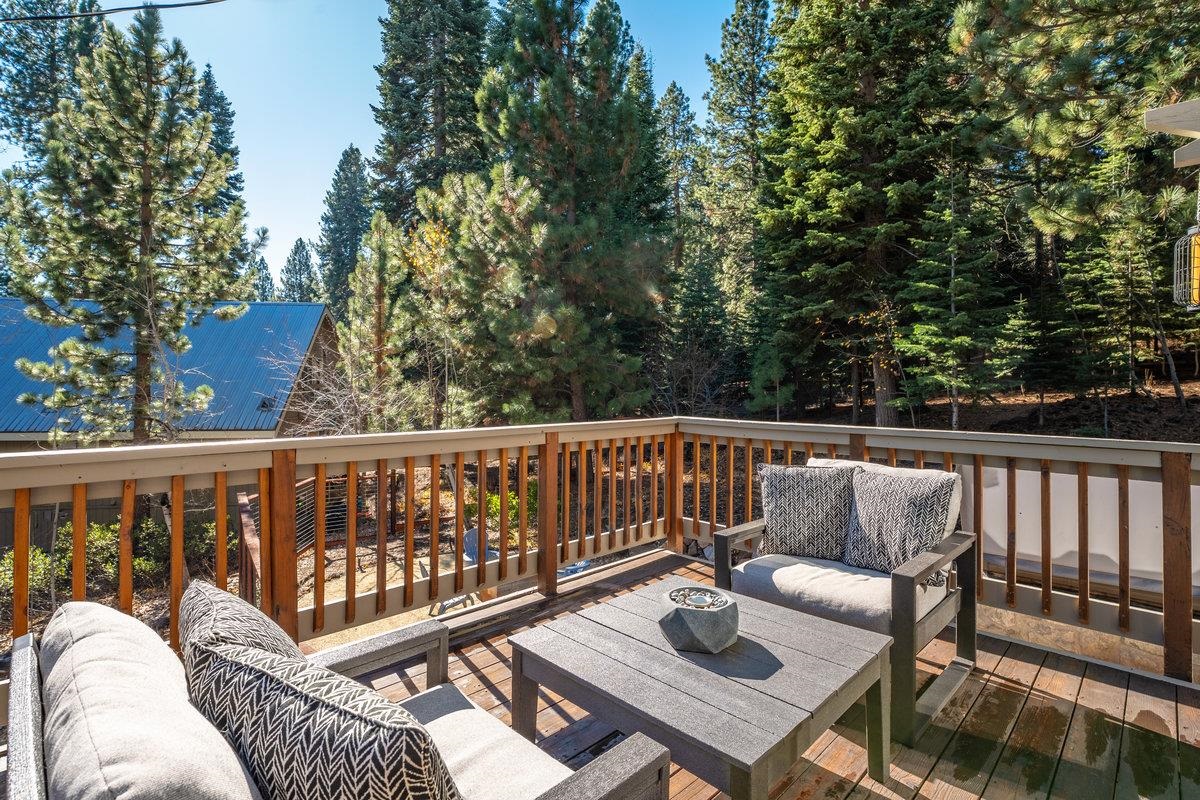 10832 Snowflower Court