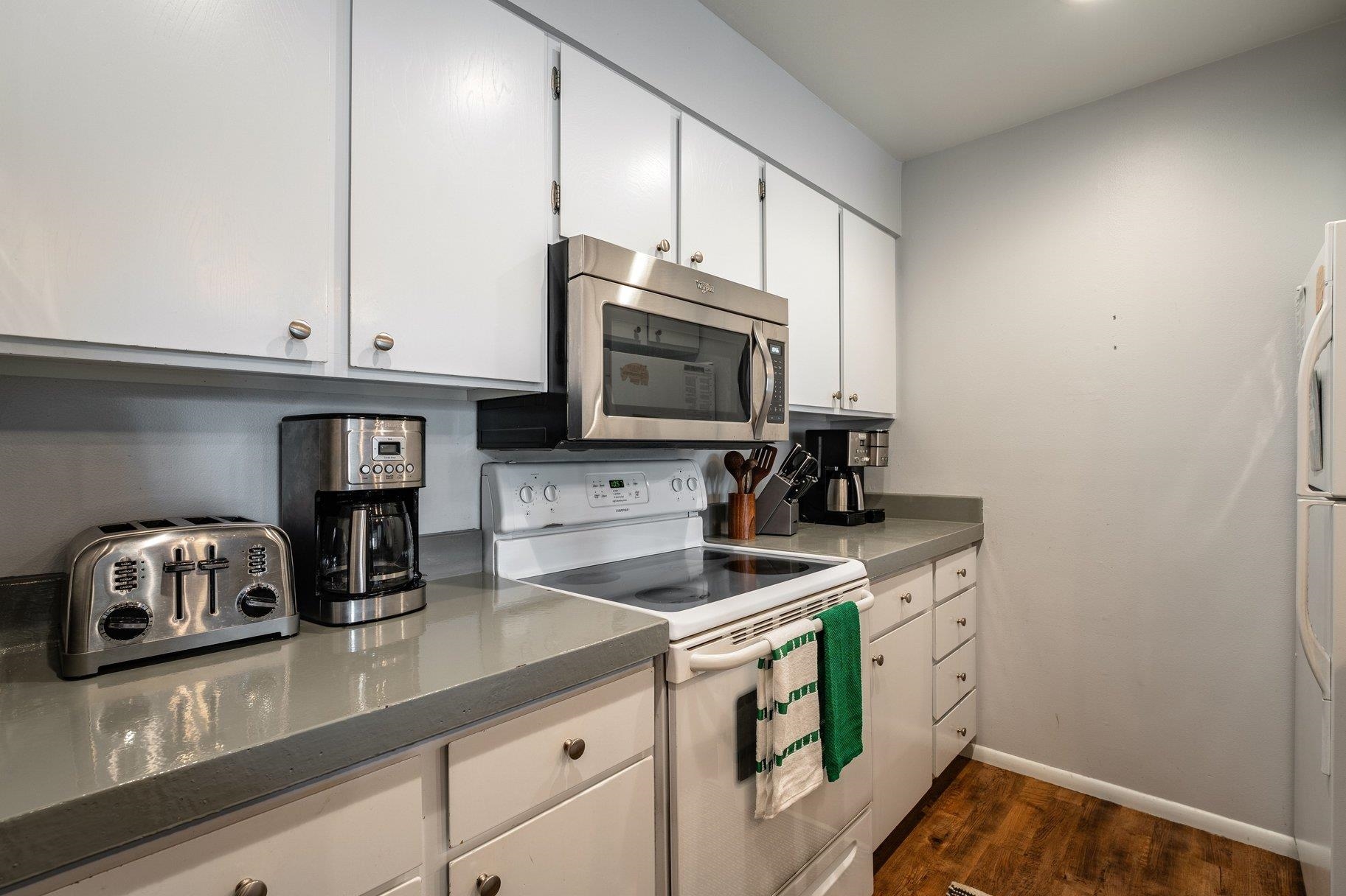 1001 Commonwealth Drive # 22 Unit: #22