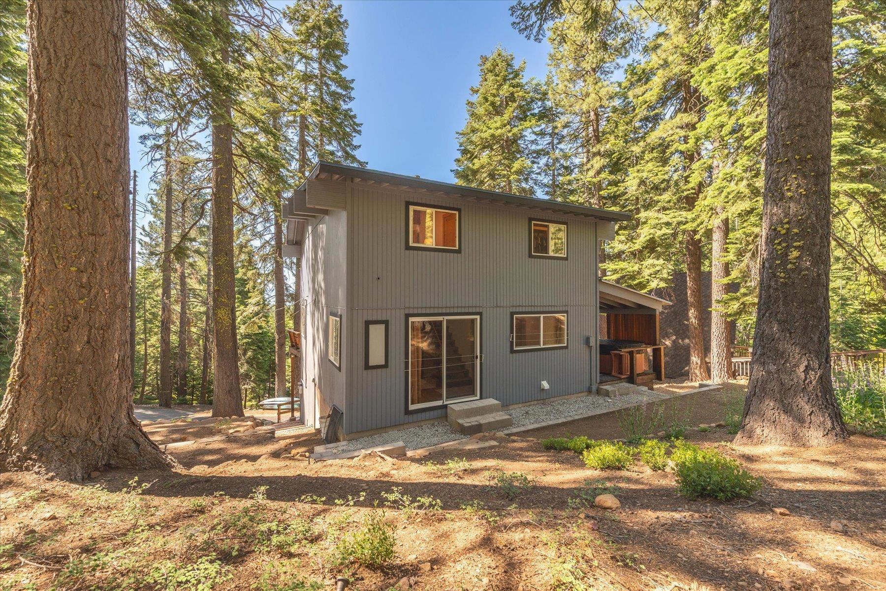 1460 Tahoe Park Heights Drive