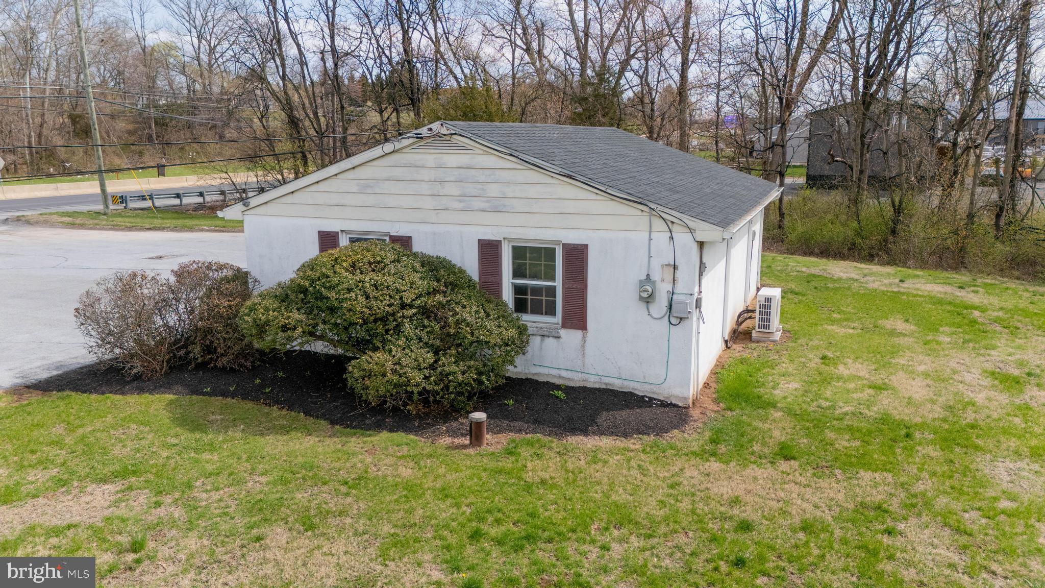 926 E BEN FRANKLIN HIGHWAY